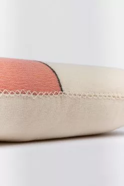 Tikau Cuscino Block, 45 X 60 Cm, Corallo - Nero 8 Tikau Cuscino Block, 45 X 60 Cm, Corallo - Nero -Vendite Tappeti Cushion coral black stripe 4