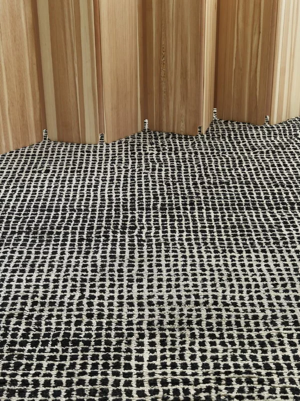 Woodnotes Tappeto Grid, Bianco - Nero 8 Woodnotes Tappeto Grid, Bianco - Nero - immagine 6