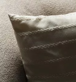 Menu Cuscino Losaria, 60 X 60 Cm, Avorio 11 Menu Cuscino Losaria, 60 X 60 Cm, Avorio -Vendite Tappeti MENU Losaria Pillow2