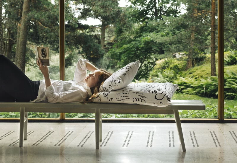 Saana Ja Olli Fodera Per Cuscino Onnenmaa, 40 X 60 Cm, Bianco - Nero 4 Saana Ja Olli Fodera Per Cuscino Onnenmaa, 40 X 60 Cm, Bianco - Nero - immagine 2