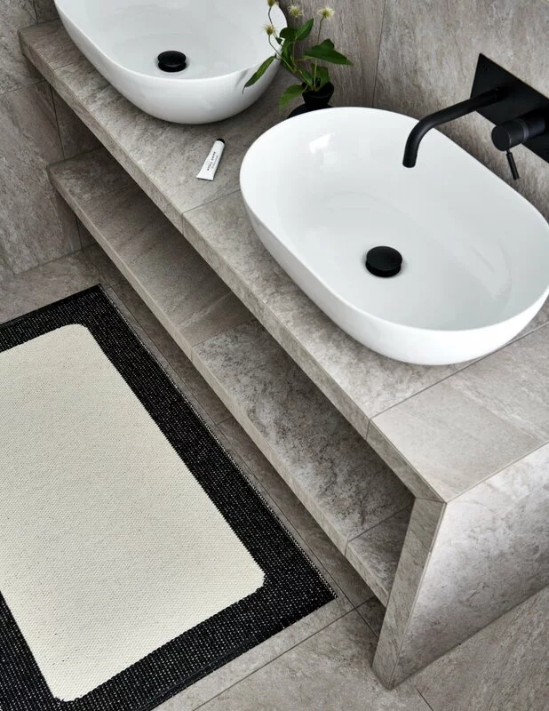 Pappelina Tappeto Ilda, 70 X 120 Cm, Nero - Vaniglia 5 Pappelina Tappeto Ilda, 70 X 120 Cm, Nero - Vaniglia - immagine 3