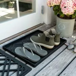 Tica Copenhagen Vassoio Poggiascarpe Lines, M, Nero -Vendite Tappeti Tica copenhagen Tray medium LINES3