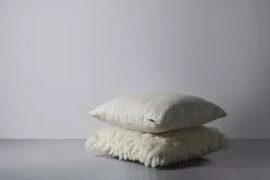 Anno Cuscino Da Pavimento Villatalja, 70 X 70 Cm, Bianco Naturale -Vendite Tappeti Villatalja Taival lattiatyyny luonnonvalkoinen anno aw21 Anno Collection