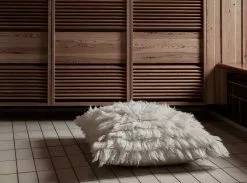 Anno Cuscino Da Pavimento Villatalja, 70 X 70 Cm, Bianco Naturale -Vendite Tappeti Villatalja lattiatyyny luonnonvalkoinen anno aw21 Anno Collection