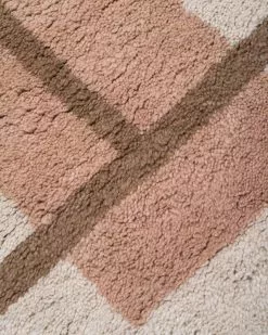 Woven Works Tappeto Patch 01 -Vendite Tappeti patch 01 wool shaggy rug detail photo 4